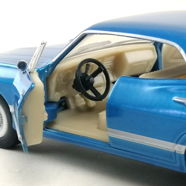 Машинка металлическая Kinsmart 1:43 1967 Chevrolet Impala (цвет голубой) KT5418W