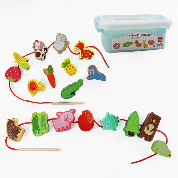 Дерев’яна шнурівка С 74432 (36) фігурки з тваринами, фруктами й овочами, декілька шнурків з дерев’яним краєм, в боксі