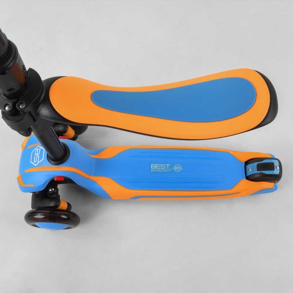 Самокат триколісний Best Scooter JS-30918  (4) з сидінням, алюмінієве кермо, 3 колеса PU зі світлом, d = 12 см